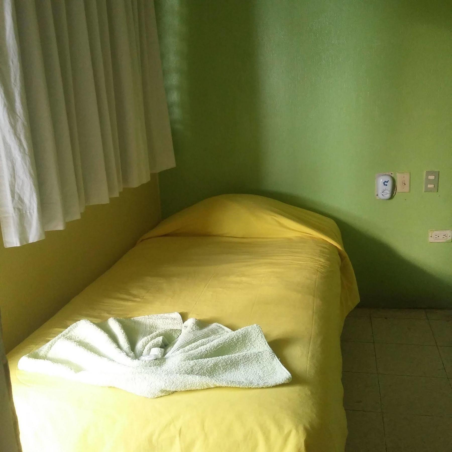 Green World Hotel Flores Esterno foto